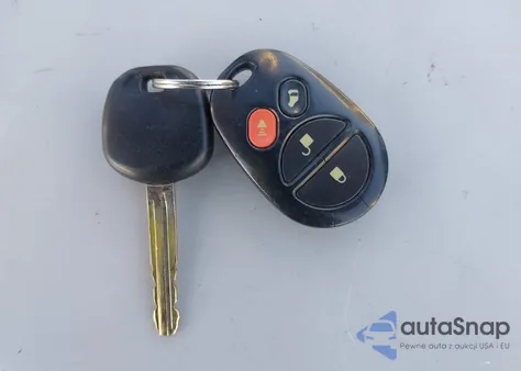 2004 Toyota Sienna Le из США, поврежденный, VIN 5TDZA23C74S053822